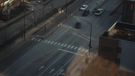 Busy-intersection-in-Downtown-Chicago