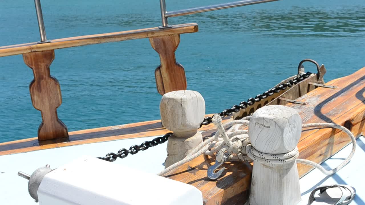La nave in mare