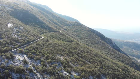 Hermosa-Bahía-De-Kotor-En-Montenegro-Durante-Una-Puesta-De-Sol-En-Los-Balcanes