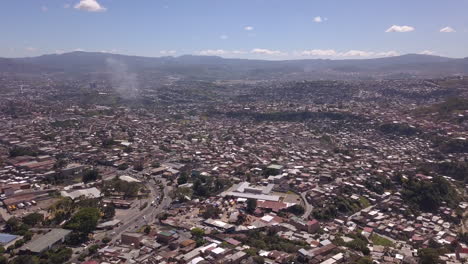 Aerial-footage-taken-from-a-drone-over-Tegucigalpa,-the-capital-city-of-Honduras