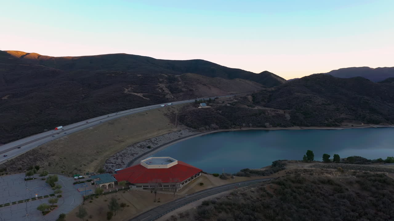 озеро пирамид округ лос-анджелес