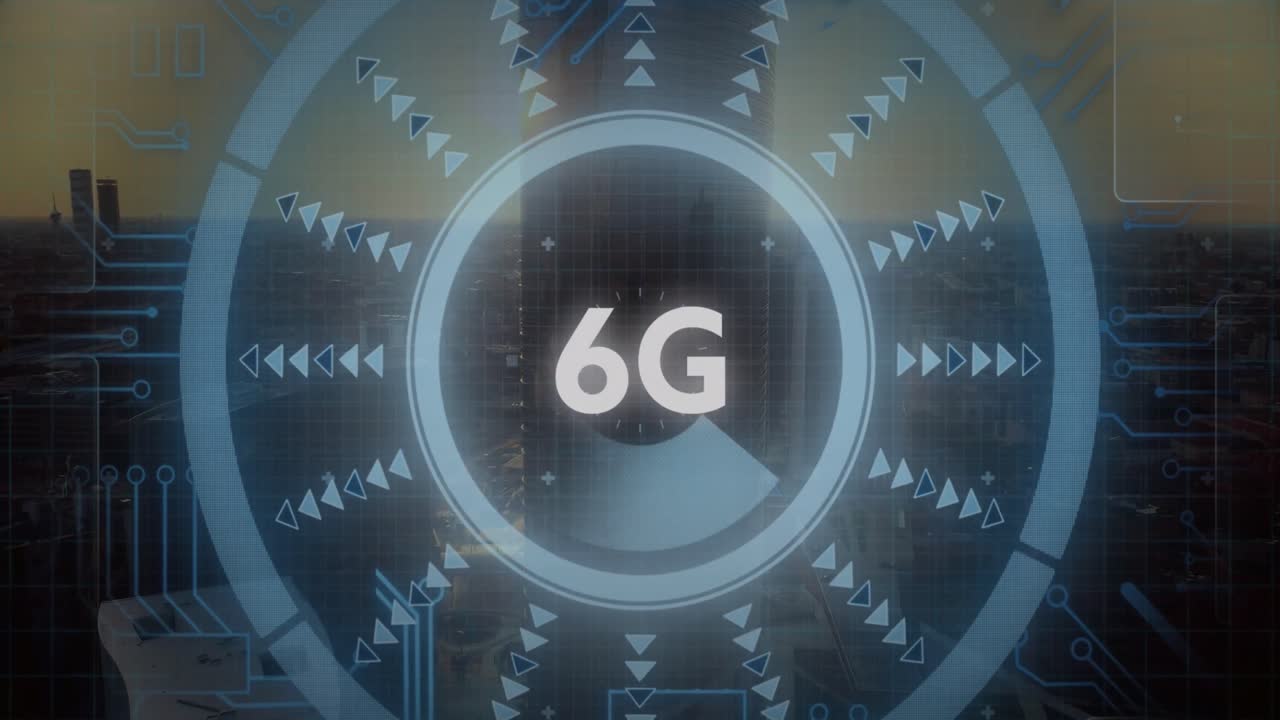 하늘에 대한 현대 도시의 공중 시상 위에 로딩 서클에 화살표를 가진 6g 텍스트의 애니메이션