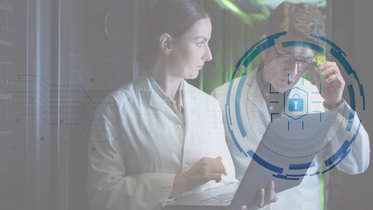 animación del procesamiento de datos sobre diversos trabajadores en la sala del servidor