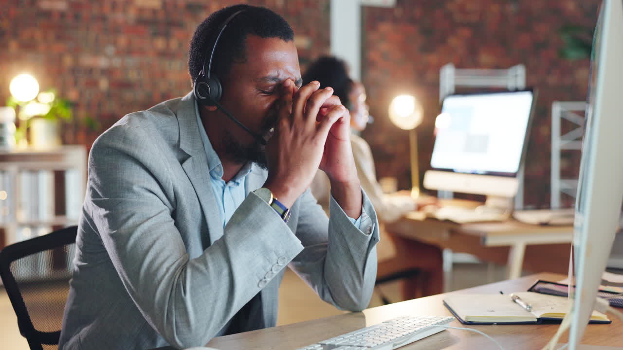 Stress headache, burnout and call center