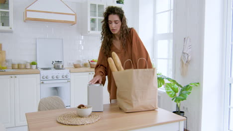 Young-woman-in-the-kitchen