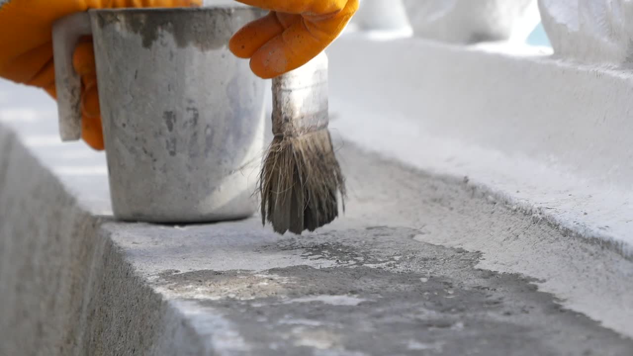 콘크리트 구조물에 콘크리트를 수리하는 것