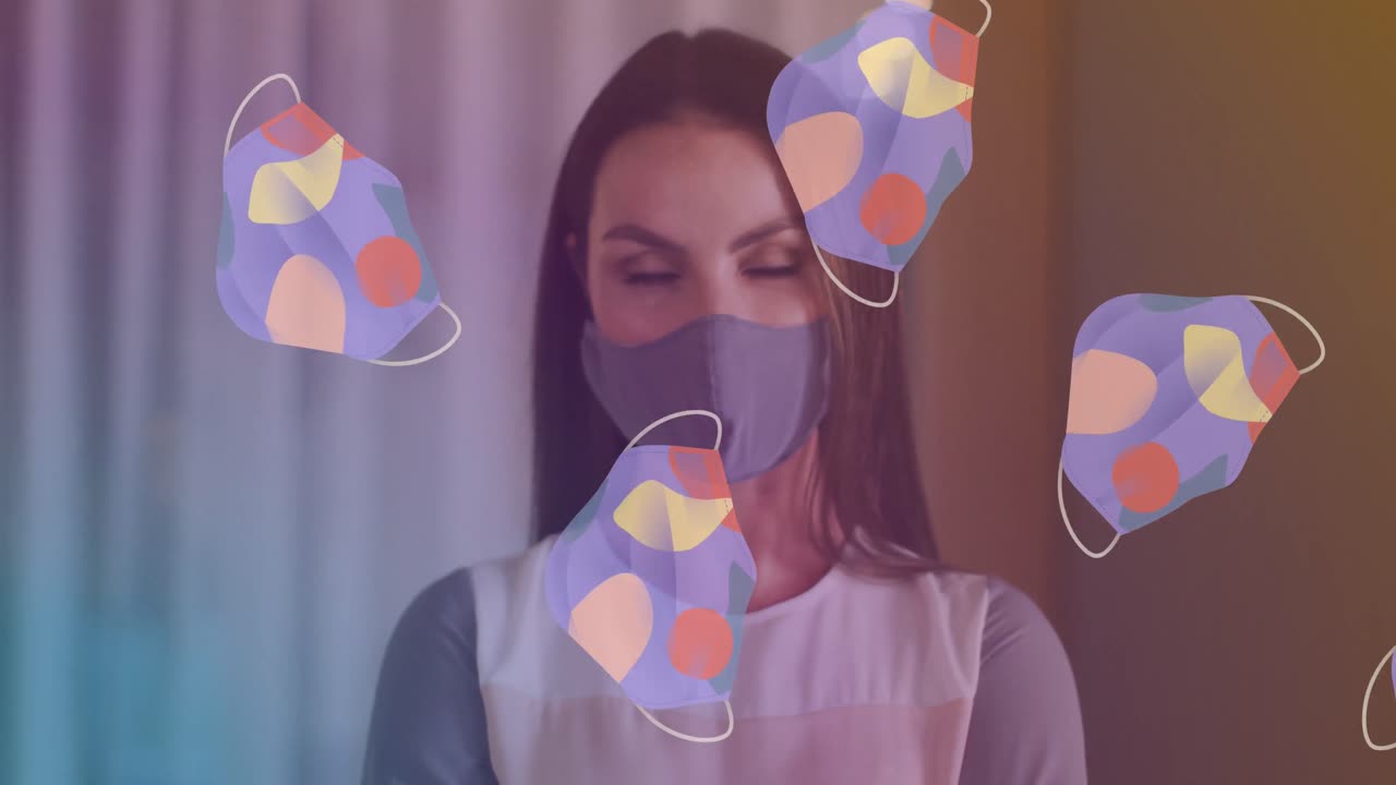 animación de iconos de máscaras faciales sobre mujer caucásica con máscara facial
