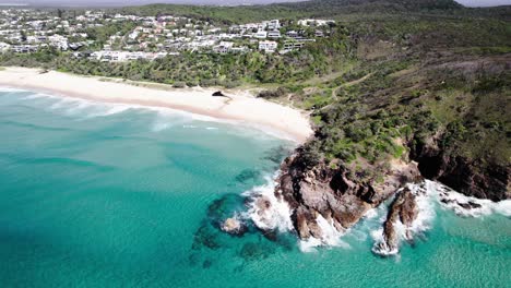 Noosa-National-Park-And-Main-Beach-In-Queensland,-Australia