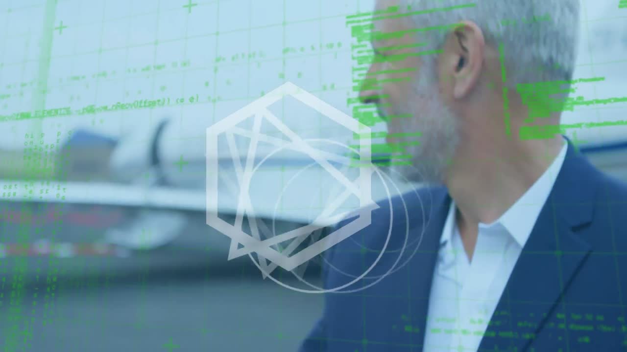 공항 활주로에 서있는 코카서스 고위 사업가에 대한 추상적인 모양과 데이터 처리