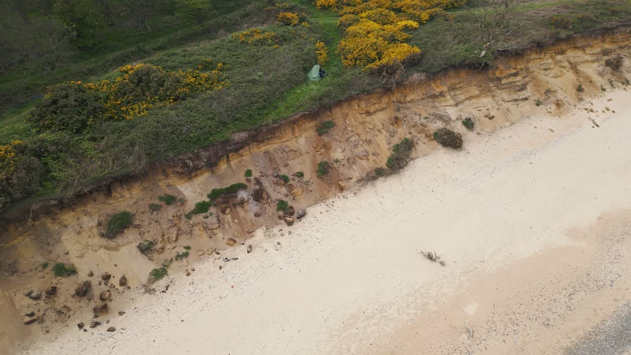 playa vacía de kessingland en un día seco en suffolk, inglaterra