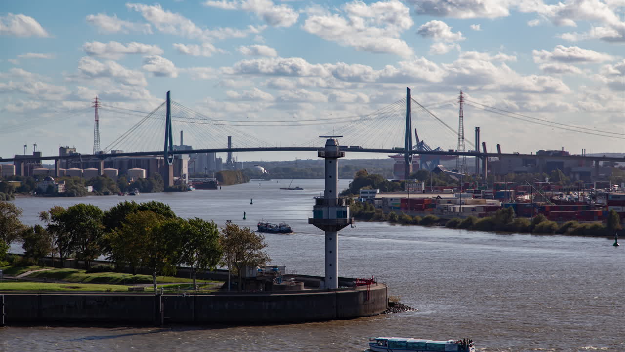 Hamburg Bridge &amp;amp;amp; Lighthouse Scenery