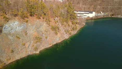 video aéreo de drones de cantera de mineral de hierro
