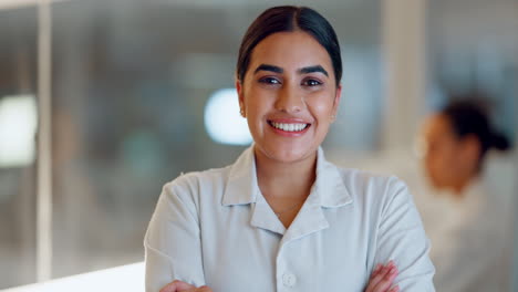 Lab-woman,-face-and-happy-scientist-with-career