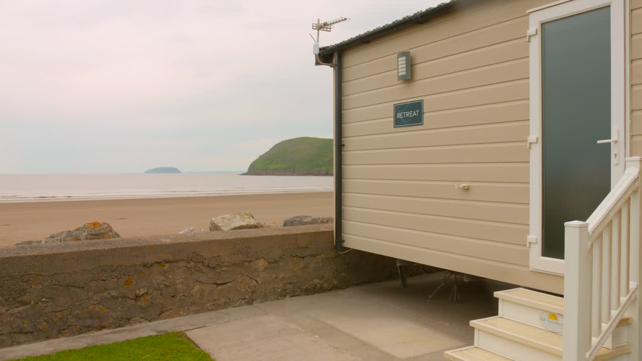 Esterno di una casa vacanze sul mare al Brean Down Caravan Park nella contea di Somerset, Inghilterra