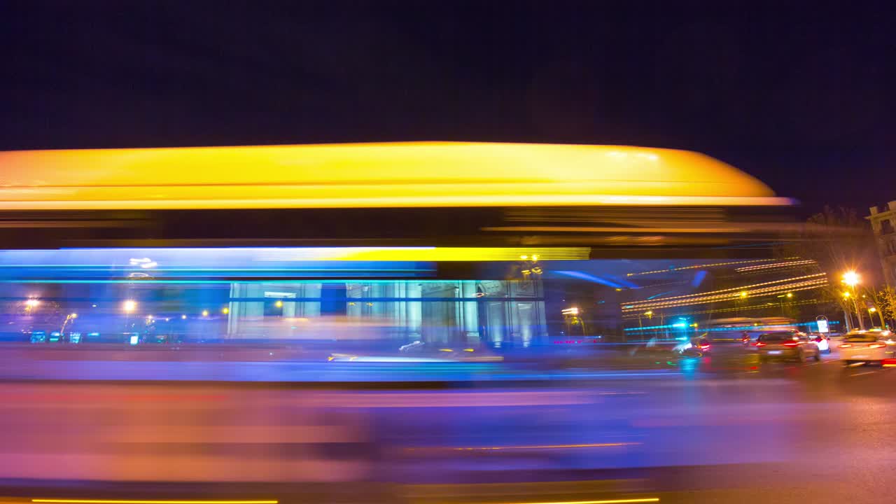luz nocturna madrid arco del triunfo panorama de tráfico 4k lapso de tiempo españa