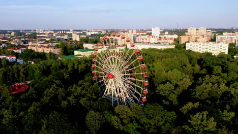 Aerial-view-of-ferris-wheel