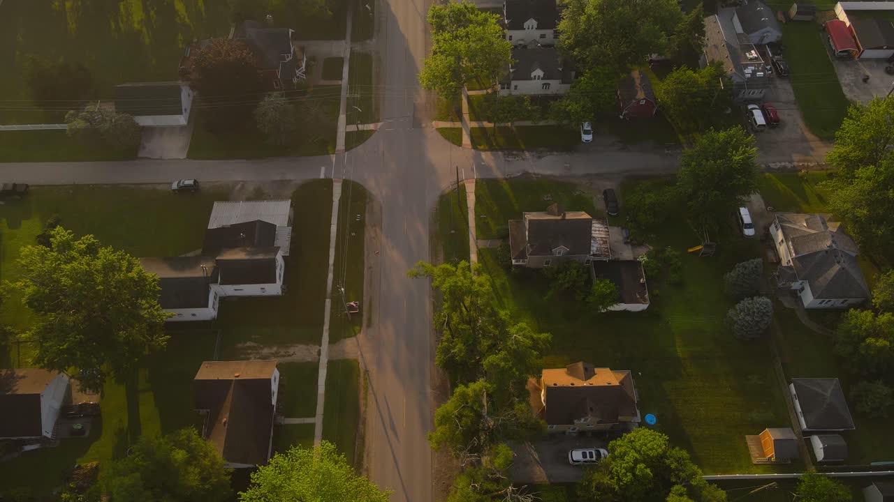 Vista aerea di un tranquillo quartiere residenziale