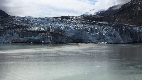 big glacier in glacier bay national park alaska