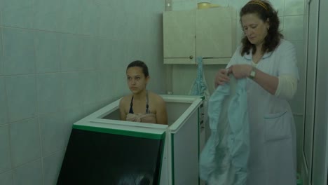 cryotherapy treatment for a teenager