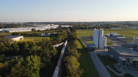 Hermosa-Vista-Aérea-Del-área-Industrial-En-Clarksville,-Tn