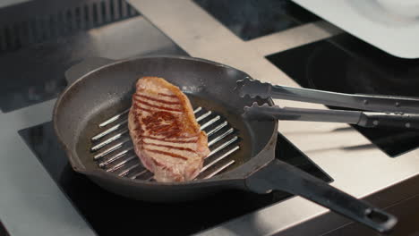 steak in grilled pan