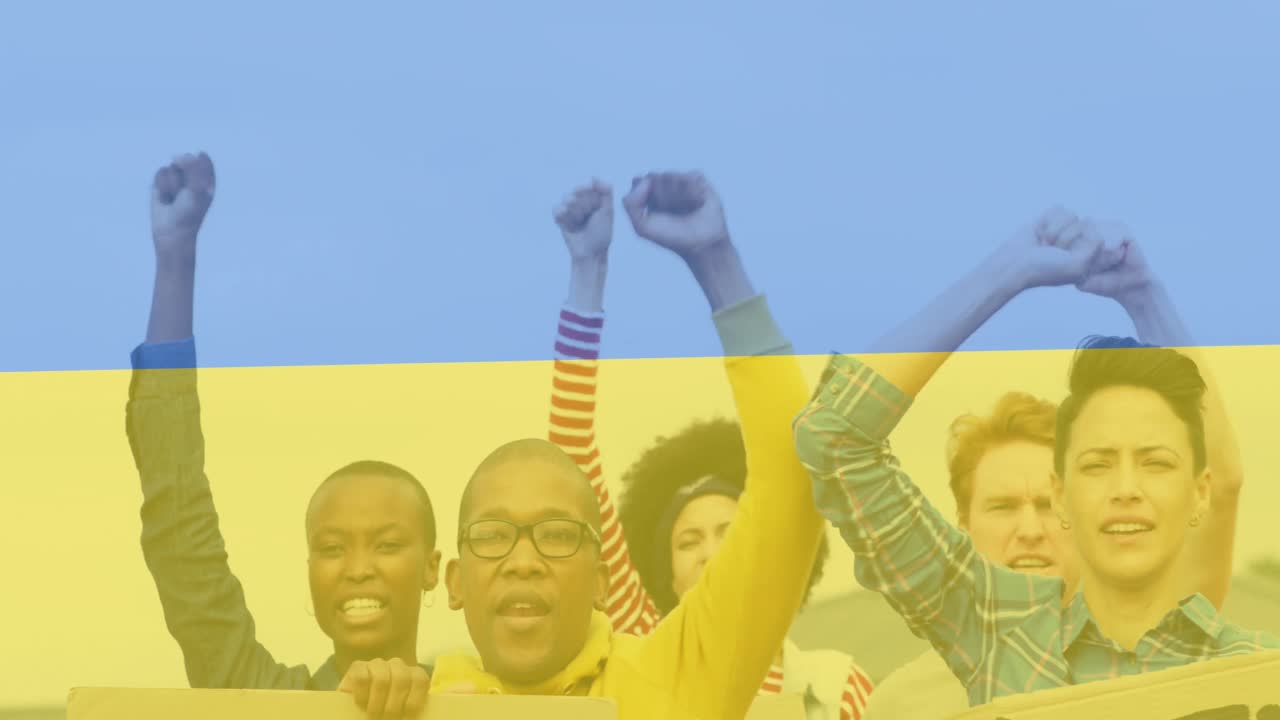 Animazione della bandiera dell'Ucraina su manifestanti diversi, donne e uomini