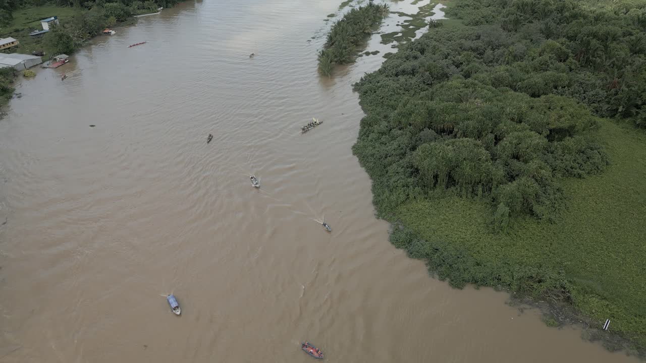 vista aérea de verano del pueblo pesquero de sarawak kuching sarawak