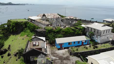 Eine-Aufschlussreiche-Aufnahme-Des-Wunderschönen-Fort-George-In-St