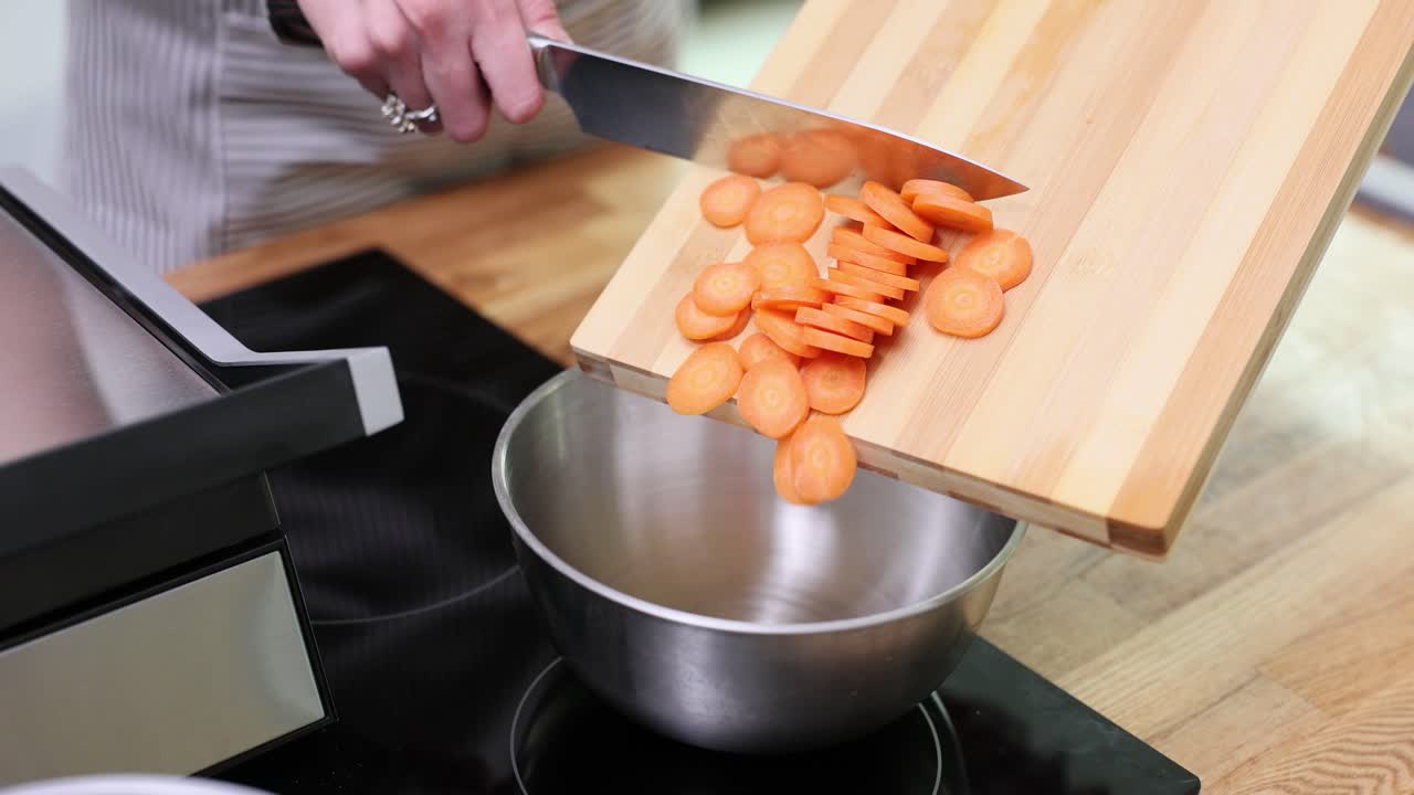 Cooking carrots in the kitchen