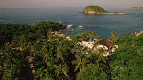 Gorgeous-empty-beach-at-mesmerizing-coastline-in-Huatulco,-Mexico