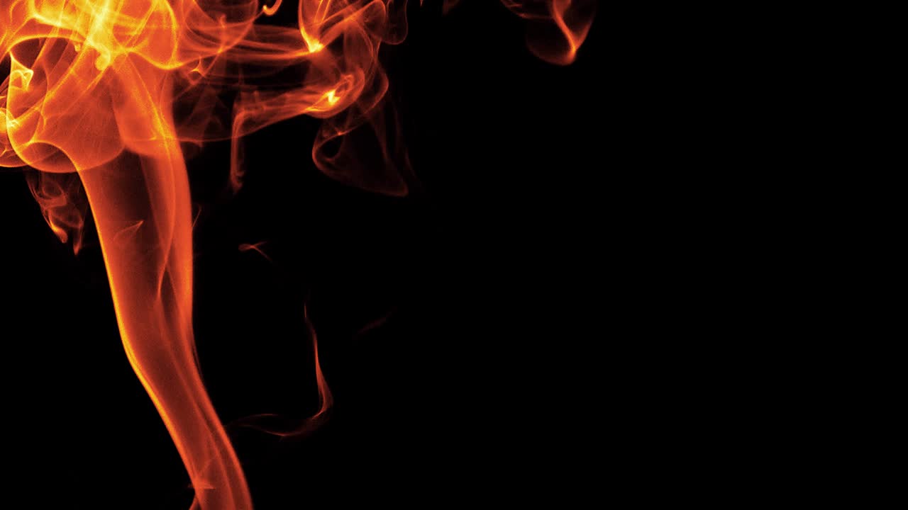 дым, поднимающийся от огня