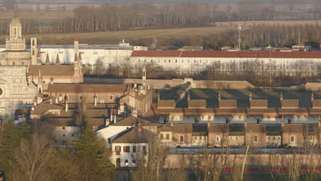 Imágenes-Tomadas-Con-Drones-De-La-Catedral-Certosa-Di-Pavía-A-60-Fps