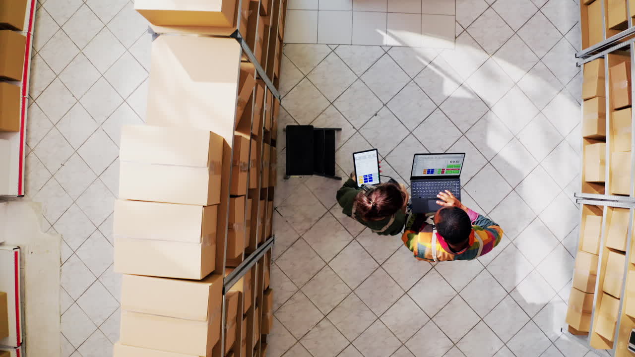 comprobación del inventario del almacén