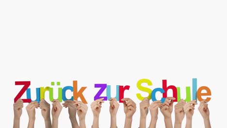 Hands-Holding-Up-Zuruck-Zur-Schule