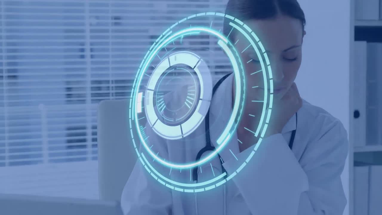 animación de escaneo de alcance sobre una doctora utilizando una computadora