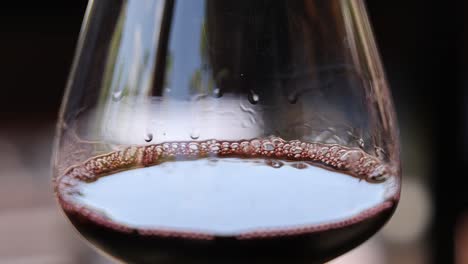 vino tinto en vaso