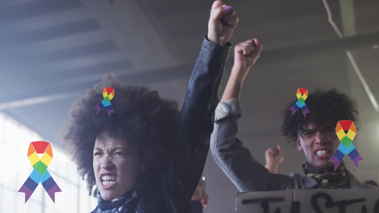 Animazione di nastri arcobaleno sulle mani di manifestanti afroamericani, uomo e donna