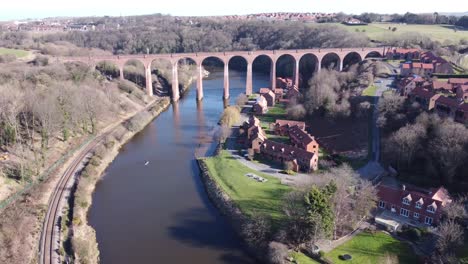 Acueducto,-En-Whitby,-Disparo-Desde-Un-Dron