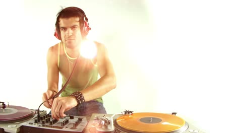 hombre retro dj 30