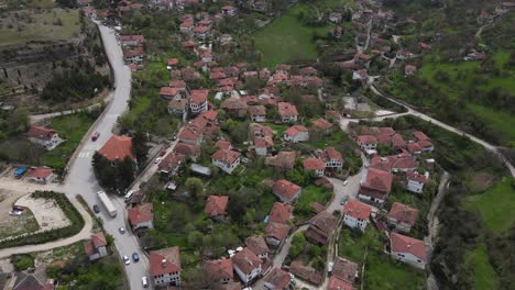 Vista-De-Drones-De-Safranbolu-Con-Hermosas-Casas-Techadas,-En-La-Lista-Del-Patrimonio-Mundial