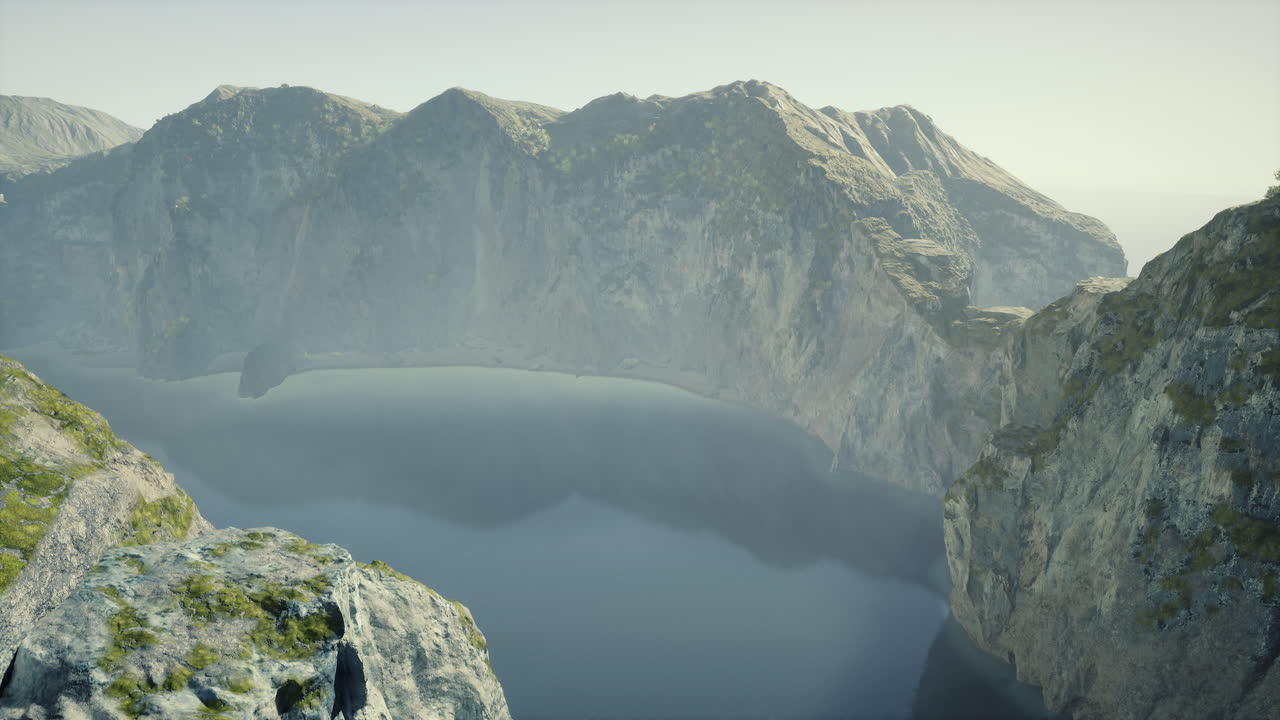 산으로 둘러싸인 호수의 조감도