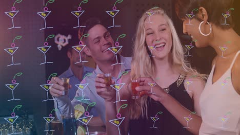 animación de iconos de bebidas sobre felices amigos diversos con bebidas