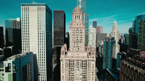 epic establisher aerial of chicago downtown, illinois, usa