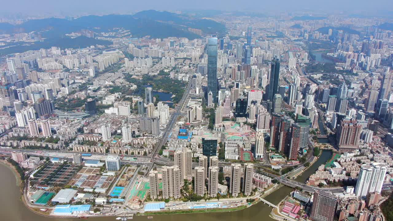 vista aérea sobre el horizonte de shenzhen en un hermoso día claro