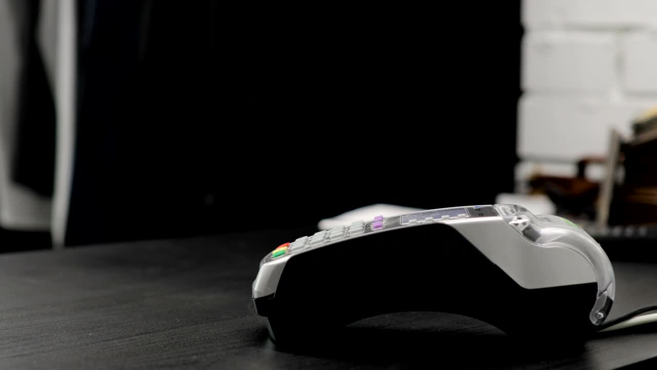 Using Credit Card Terminal with PIN in Store