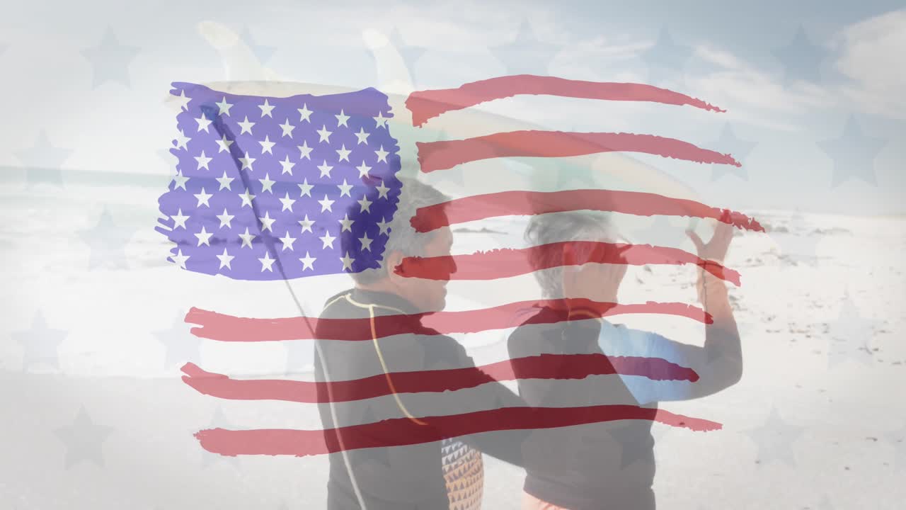 animación de la bandera de los estados unidos de américa sobre una pareja biracial mayor con tabla de surf en la playa