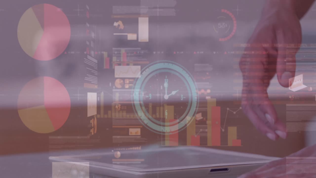 animación del reloj y el procesamiento de datos financieros sobre un hombre de negocios que usa una tableta