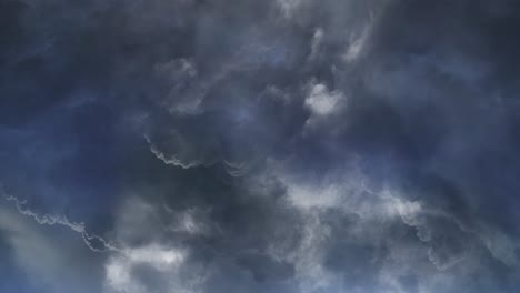 Cielo-Nublado-Dramático-De-4k-Lleno-De-Relámpagos