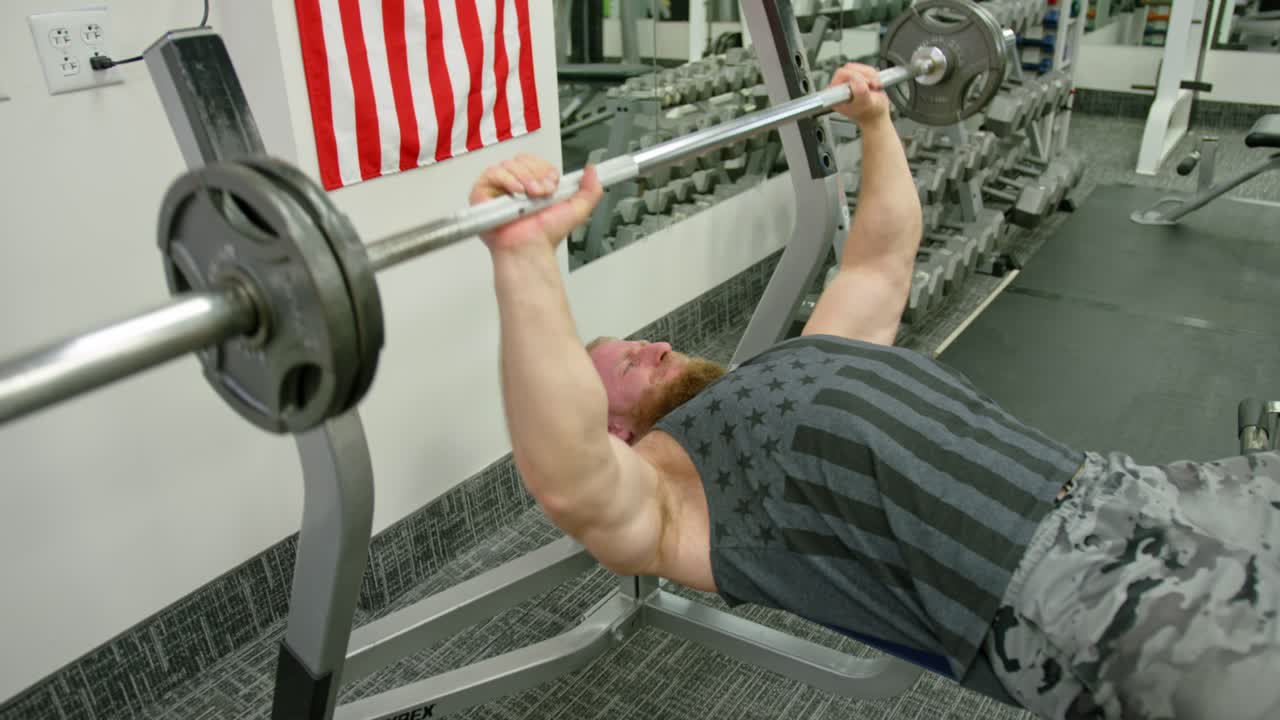 Physical and muscle weight training for body building workout