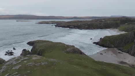 explore the pristine sands and turquoise waters of durness, where the highlands meet the sea in breathtaking harmony. this coastal gem offers a peaceful escape into scotland’s natural beauty.